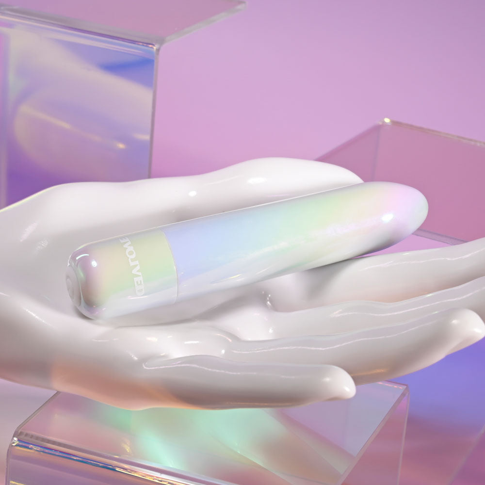 Evolved EASY DOES IT - Pearlescent White 10 cm USB Rechargeable Bullet - EN-RS-4530-2