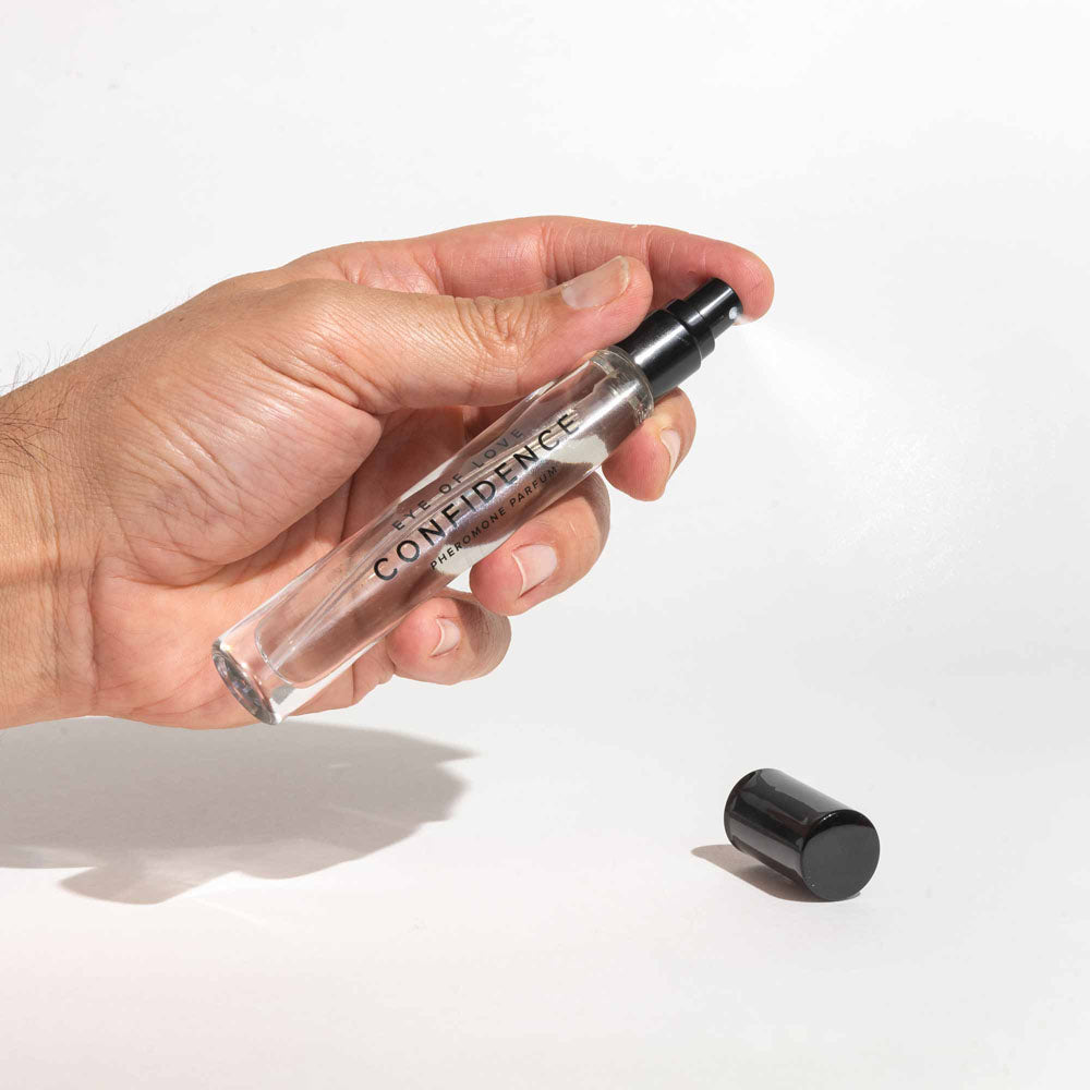 Eye Of Love Confidence Pheromone Cologne - 10 ml - Citrus Musk Scented Pheromone Cologne for Men to attract Women - 10 ml Spray - EOL-P-11