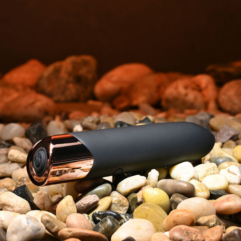 Gender X THE GOLD STANDARD - Black/Rose Gold 10 cm USB Rechargeable Bullet - GX-RS-1072-2