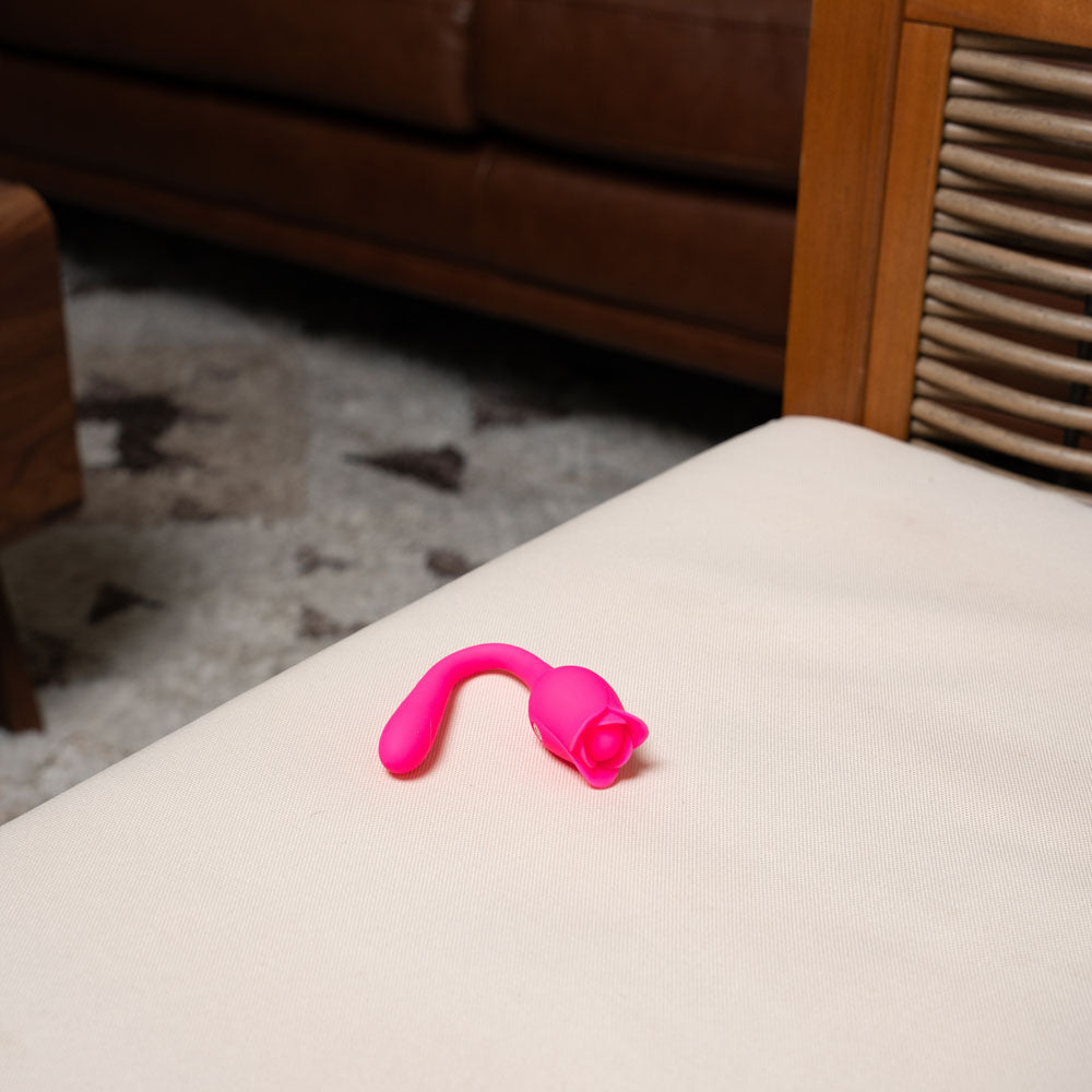 Maia MEADOW - Pink 14 cm USB Rechargeable Flower Stimulator - MA23-09